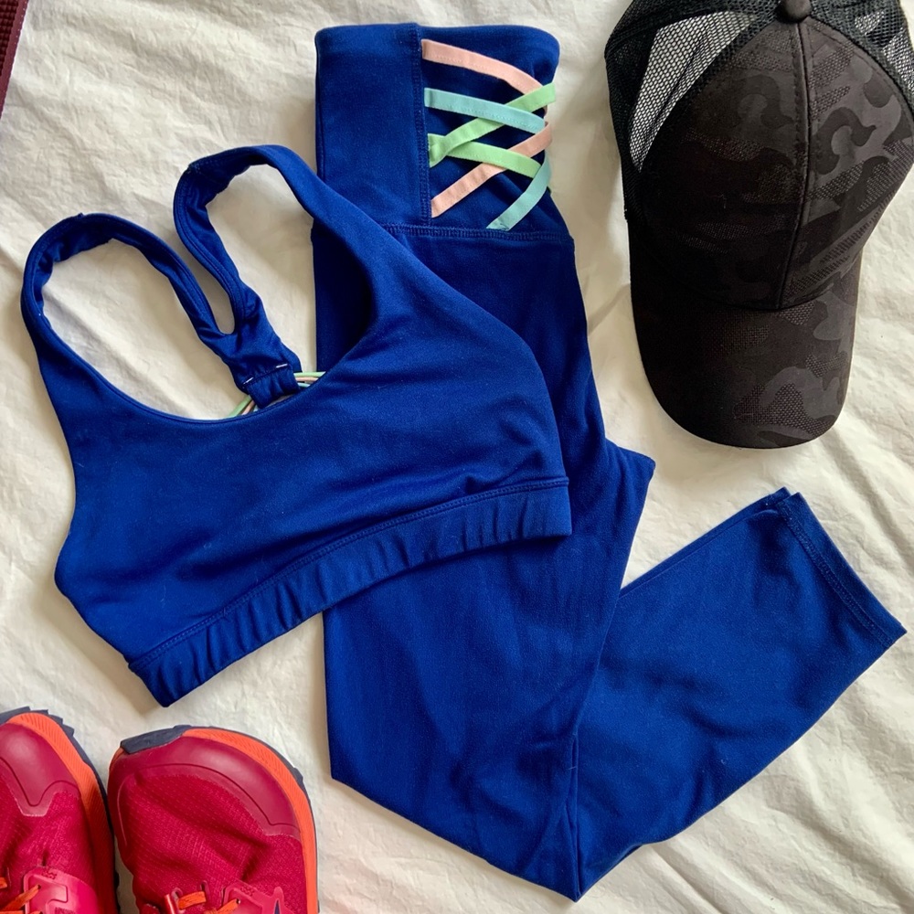 Ellie Activewear 2-piece Set Blue Sports Bra & Cropped Yoga Pants